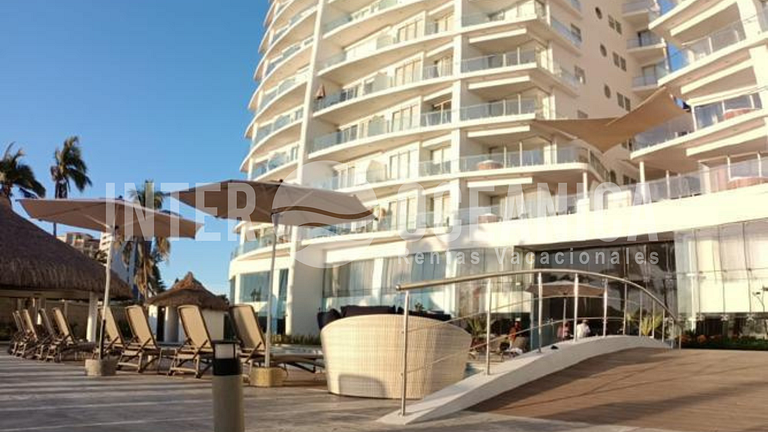 Departamento Pie de Playa 2 Recámaras en Zona Dorada