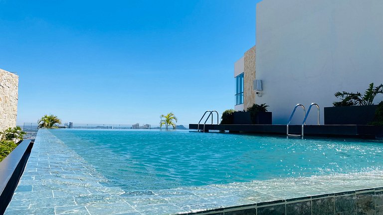 Sea view. Golden Zone. 6px.