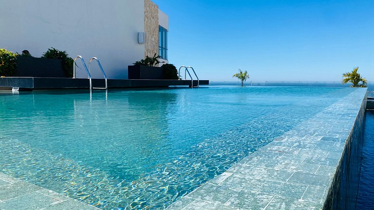 Oceanfront luxury with terrace in Zona Dorada