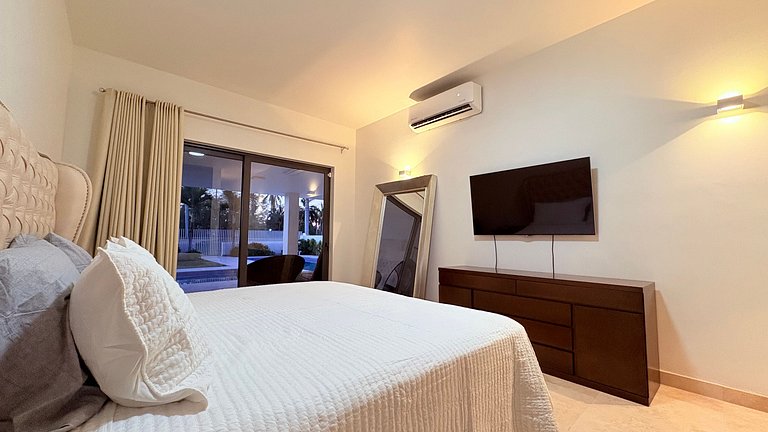 House with garden, pool & private jacuzzi in Zona Dorada
