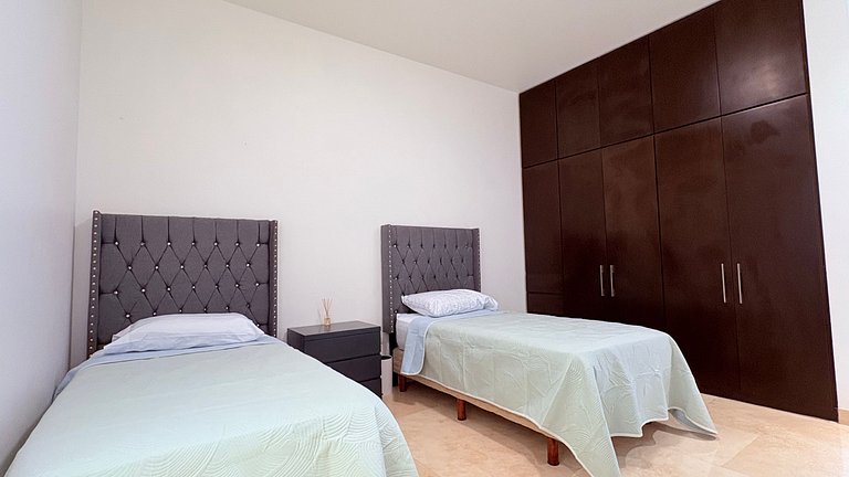 House with garden, pool & private jacuzzi in Zona Dorada