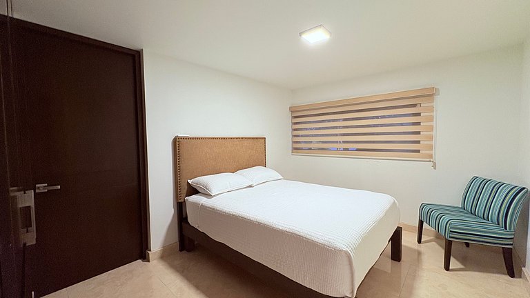 Casa con jardín, alberca y jacuzzi privado en Zona Dorada
