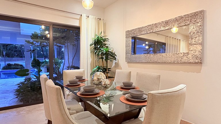 Casa con jardín, alberca y jacuzzi privado en Zona Dorada