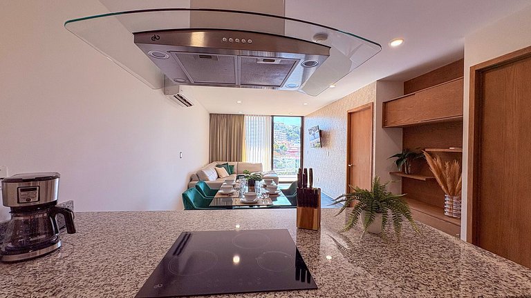 Sea View · 2BR · Malecon · Near Historic Center