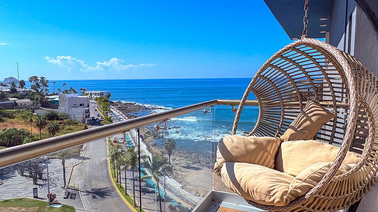 Sea View · 2BR · Malecon · Near Historic Center