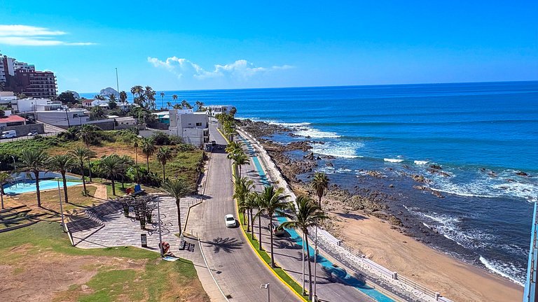 Vista al Mar · 2 Rec · Malecón · Cerca Centro Histórico