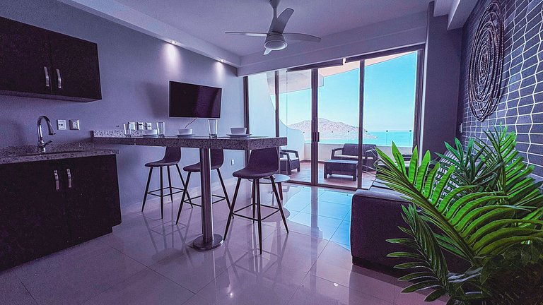 Beachfront Loft in Zona Dorada Tramonto Mazatlan
