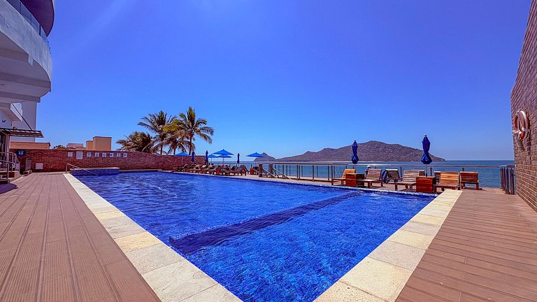 Beachfront Loft in Zona Dorada Tramonto Mazatlan