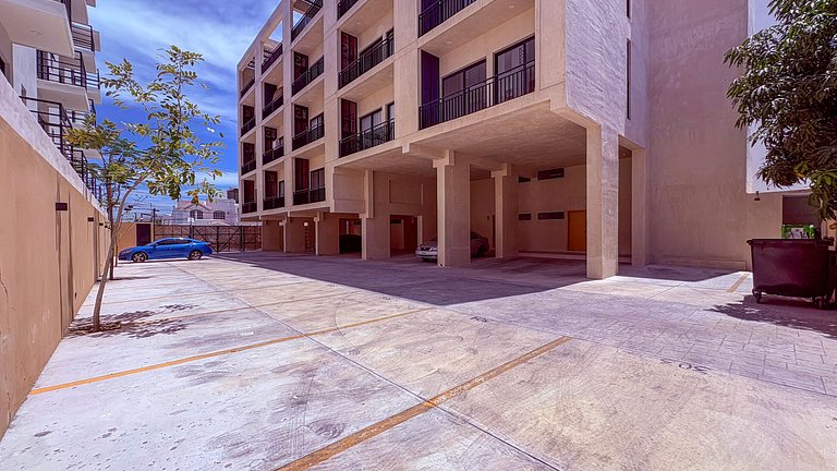 Loft · Excellent Location · 5 Min to the Beach