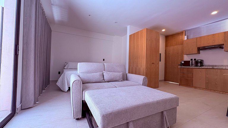 Loft · Excellent Location · 5 Min to the Beach